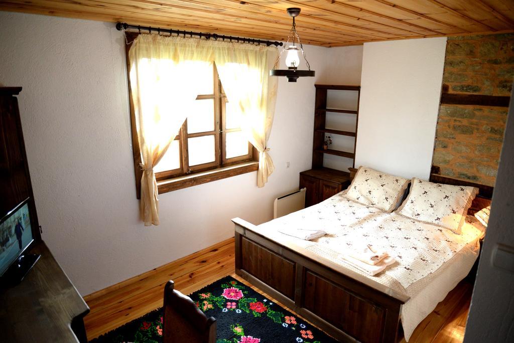 Guest House Pri Malkiya Leshten Habitación foto